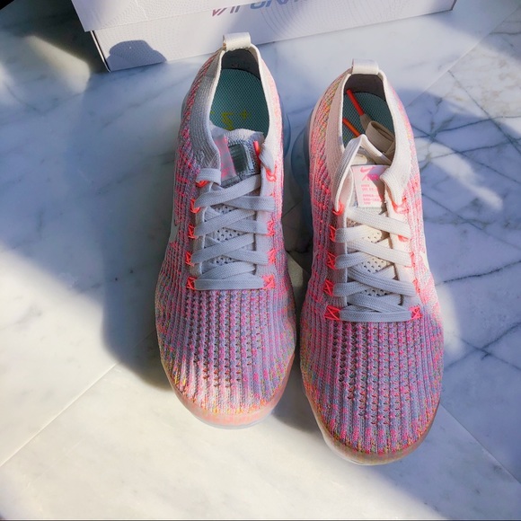 Air Vapormax Flyknit - Picture 4 of 8